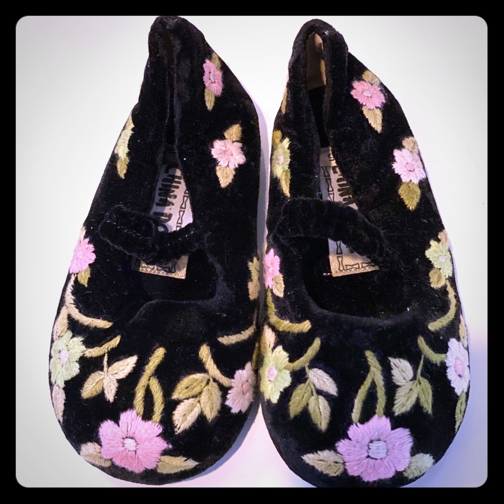 CHINA DOLL SZ 5 VELOUR TODDLER SHOES